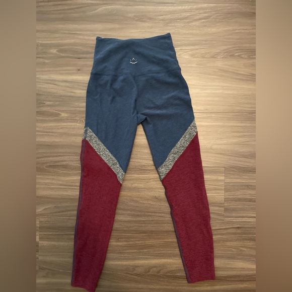 Beyond Yoga Tri-Panel Spacedye High-Waisted Midi Leggings - Women's size XS - Picture 3 of 6